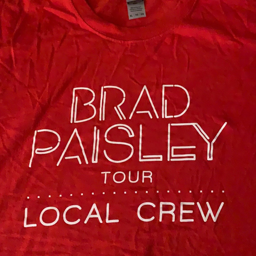 Brad Paisley tour Local Crew t shirt size XL Gildan heavy cotton